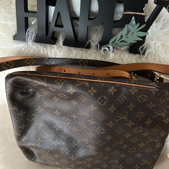 LV Musette Bag with Dust bag and a additional LV Strap - Picture 7 of 13